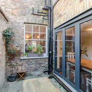 bright-de-beauvoir-pied-terre.brighton-hotels-england.com/